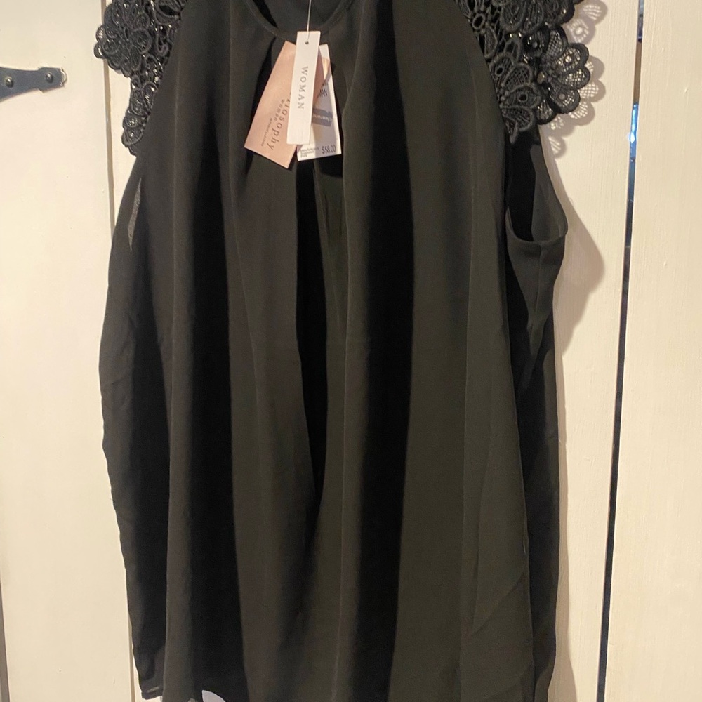 Philosophy Black Top with Lace Accents - Picture 5 of 6